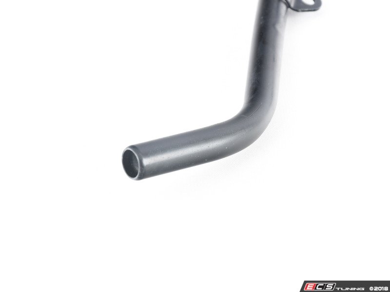 E38 Coolant Pipe - Return Line